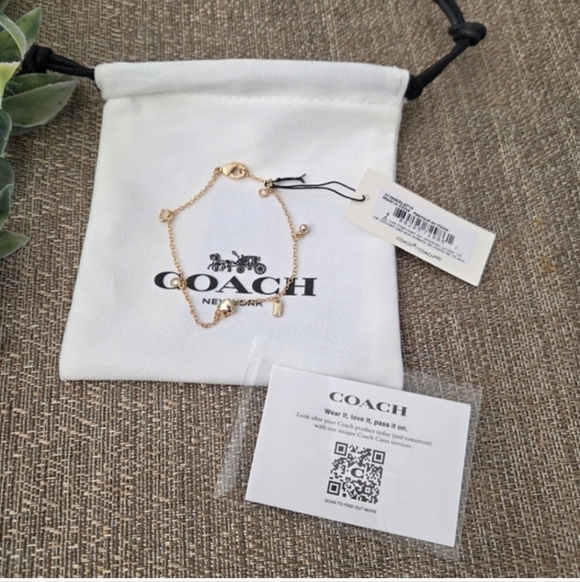 NWT Coach Gold Women's Signature C Charm Bracelet - Picture 4 of 7